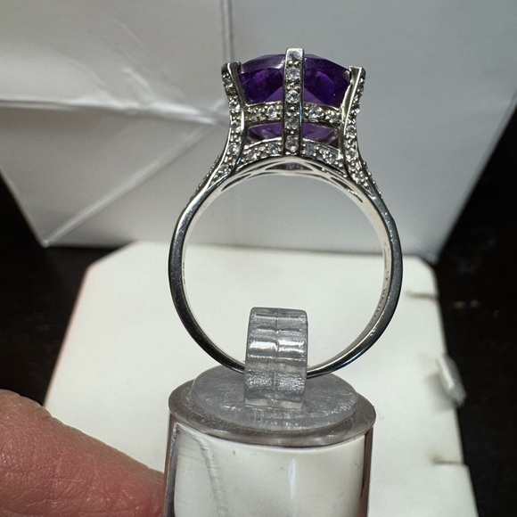 Vintage Purple Gemstone Ring - Picture 8 of 8